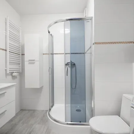 Penelopa Silver Daire *